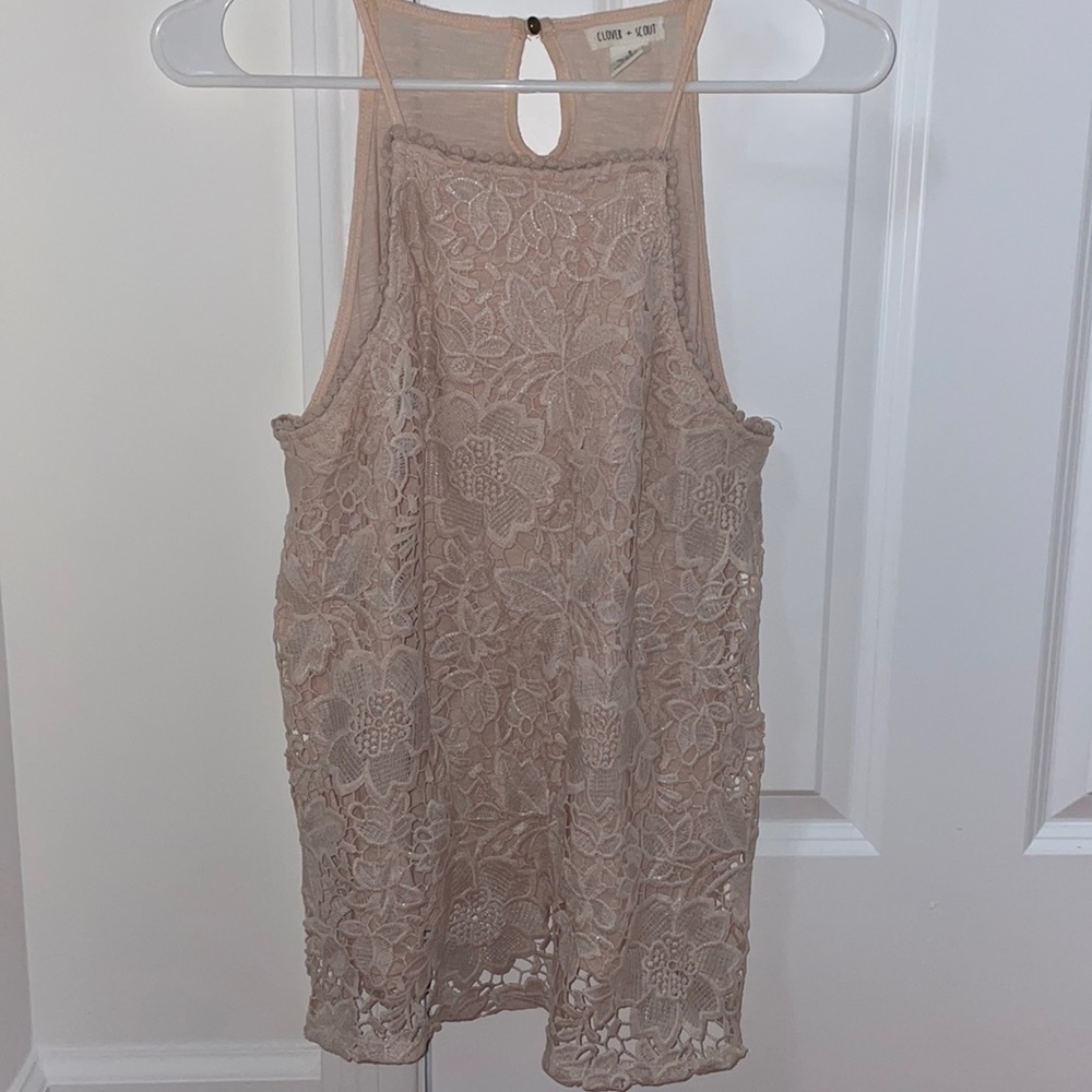 Blush color clover and scout size small women’s top